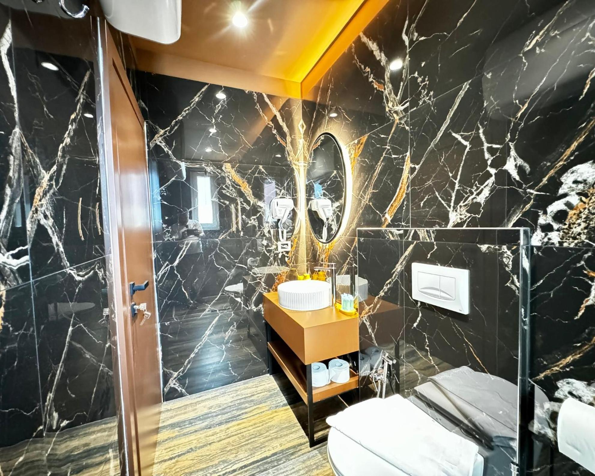 Villa Noem Тирана Экстерьер фото